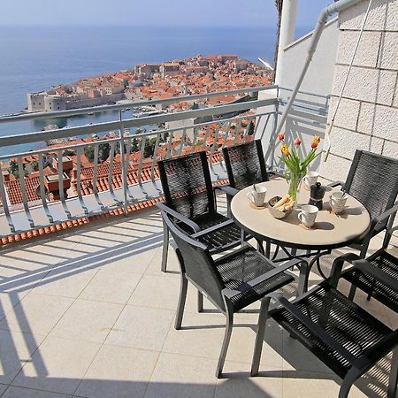 Spacious 2 Bedroom Apt Luxeview- Oldtownview, 10Min To Town Dubrownik Zewnętrze zdjęcie
